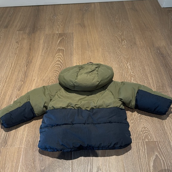 Zara Puffy Jacket - Picture 2 of 2
